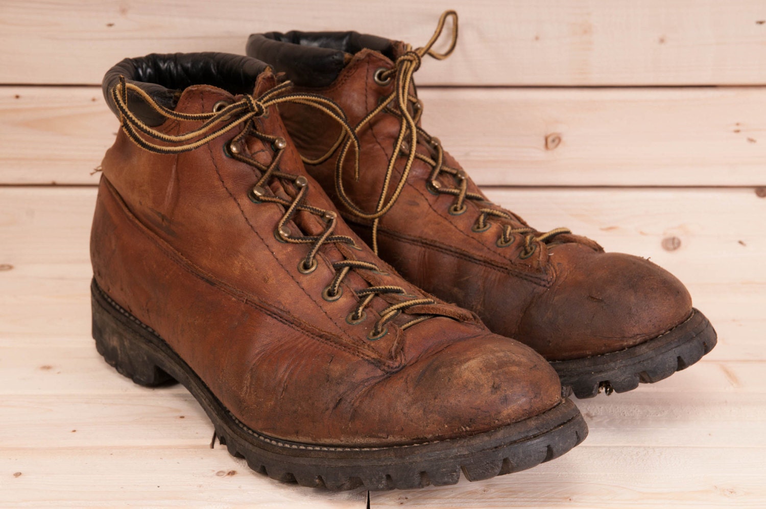 Vintage 1970s made in USA brown L.L. Bean hiking boot size 12D