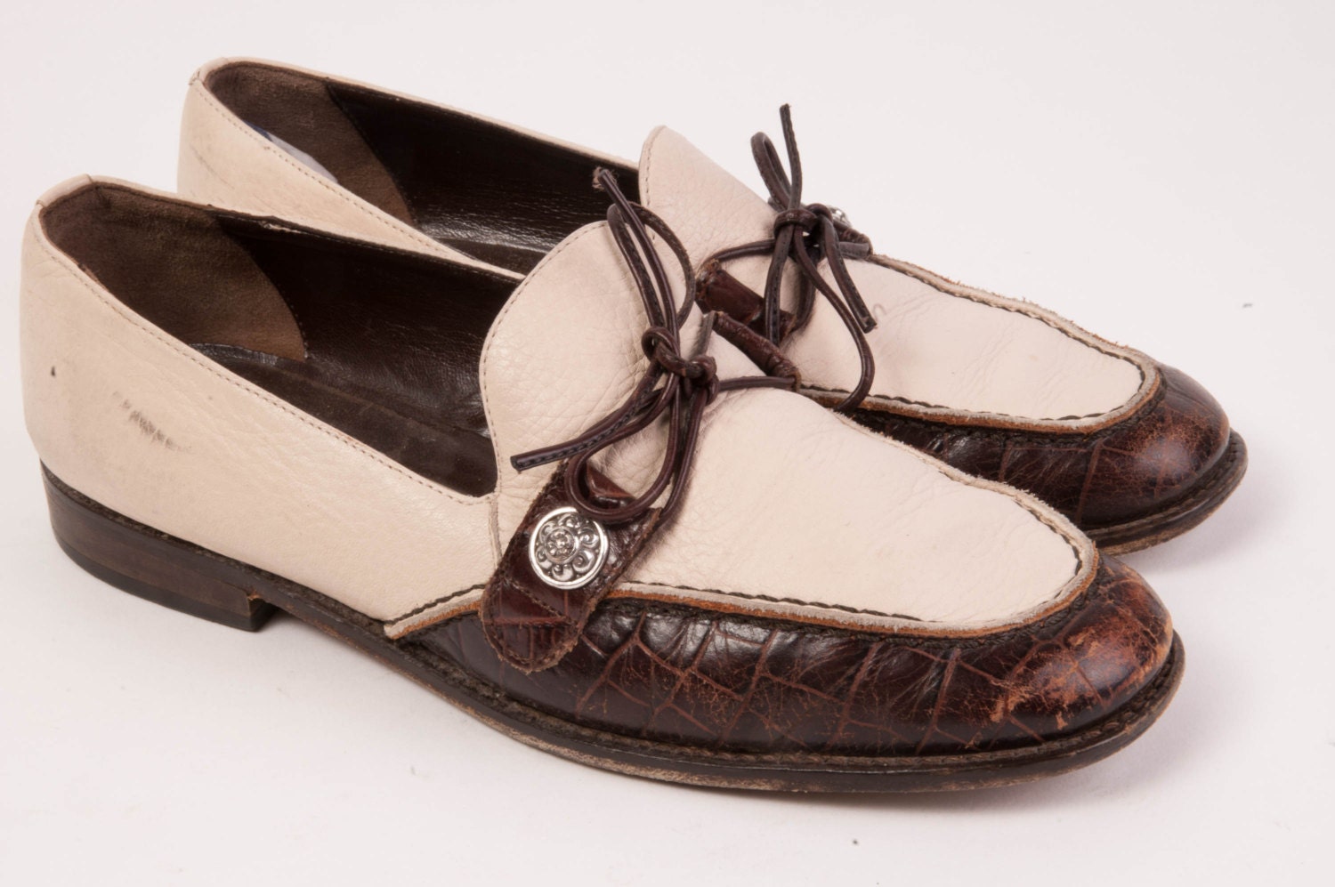 Vintage made in Italy Brighton two tone cream & brown loafer size 8
