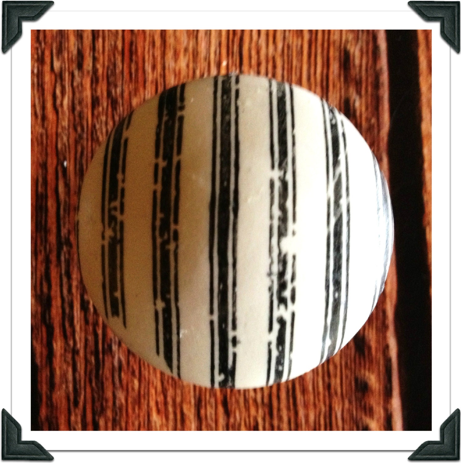 Ticking Stripe Knob