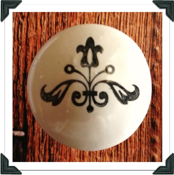 Floral Scrollwork Knob