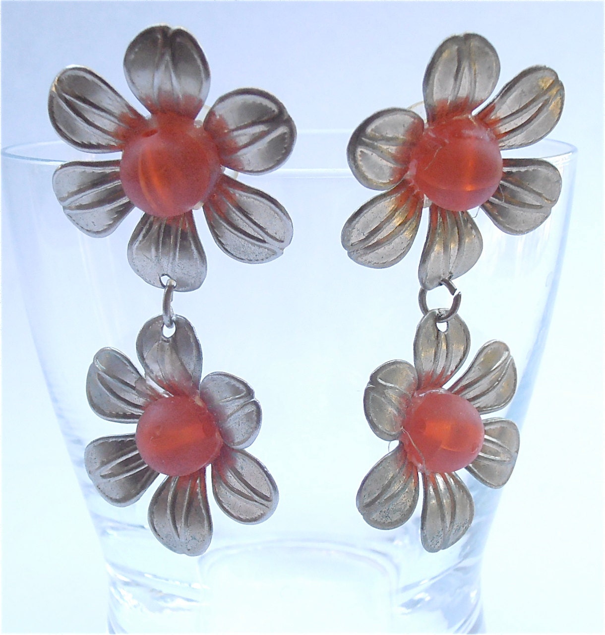 Vintage Orange Earrings Vintage Daisy Earrings Orange Flower Power Earrings Vintage Tangerine Retro Earrings Orange Daisy Dangling Earrings