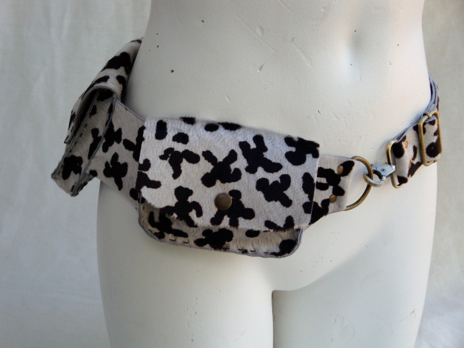 Black and White Spotted Leather Pocket Belt with Adjustable Strap
