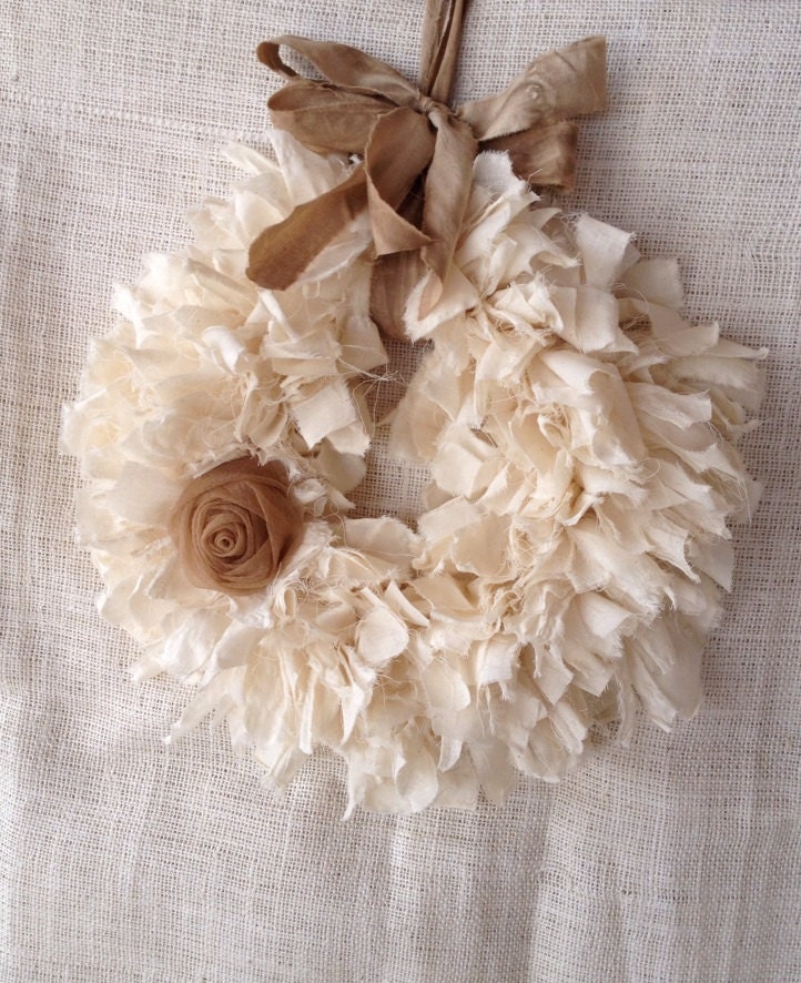 Muslin Cottage Chic Wreath