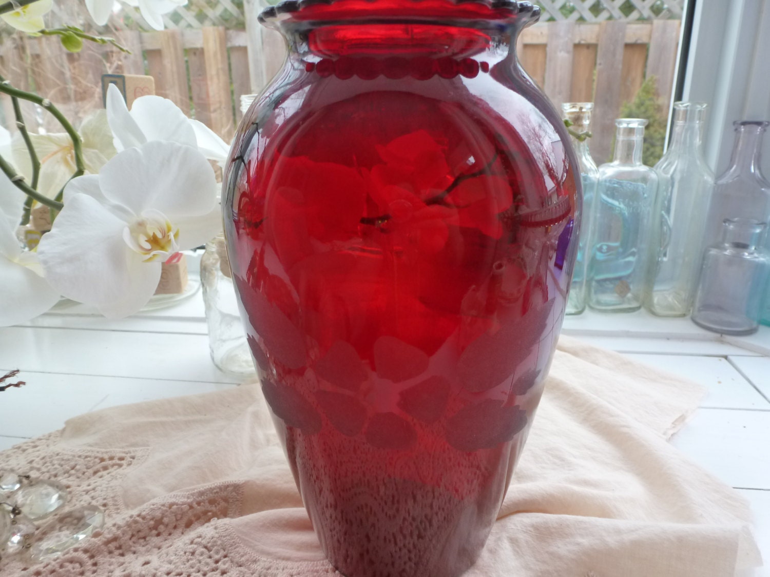 Cranberry Glass 1950s Vase with Etched Flowers and Leaves, Scalloped Edge