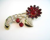Vintage Rhinestone Brooch Red Daisy Flower Pavé Set with Baguettes Retro 1940s Jewelry