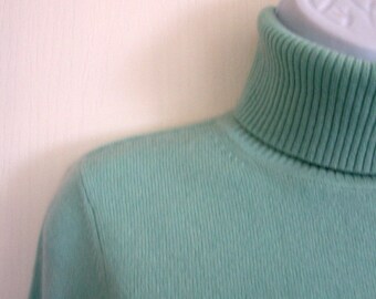 Green Cashmere Turtleneck Sweater Women
