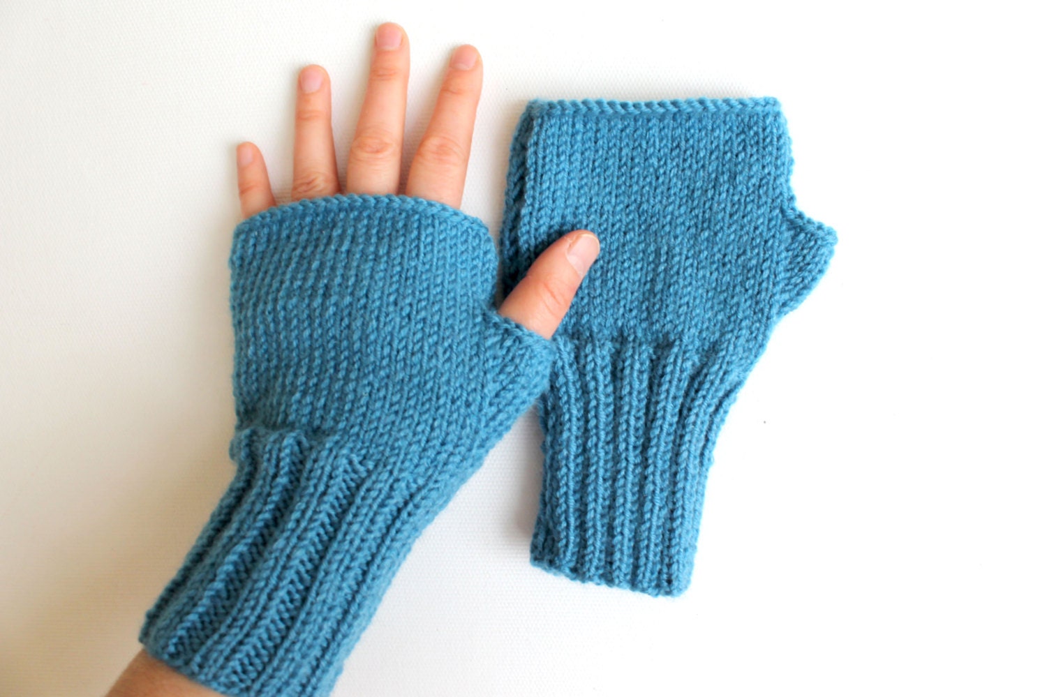 Blue Arm warmers. // Autumn Trend //  Knitting Fingerless Gloves. Fashion 2013. . Love. Blue. Heart. Winter collection. Etsyxo