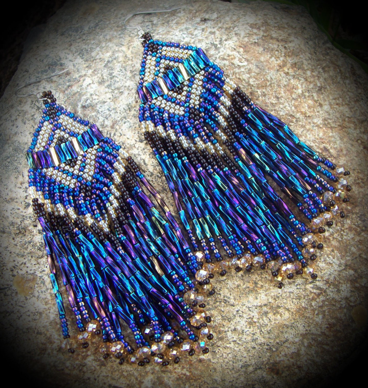 Diamond Top Seed Beaded Earring / Montana Collection