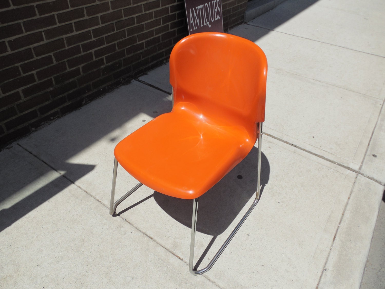 Mid Century Modern Gerd Lange Swing Plastic and Chrome Chair