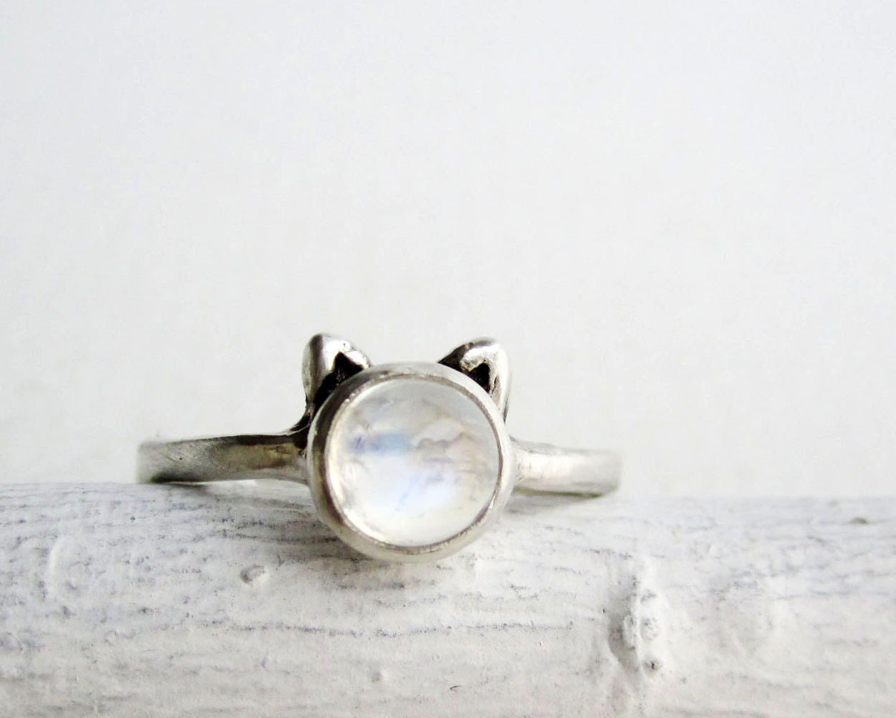 White Cat Ring,HIGH GRADE Rainbow Moonstone and Sterling Silver, Made to Order