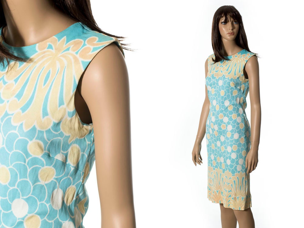 Vintage bodycon day dress size XS. MOD 1960s Frances Brewster frock