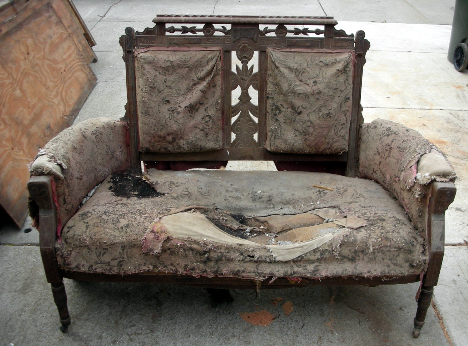 Vintage Love Seat/ Settee