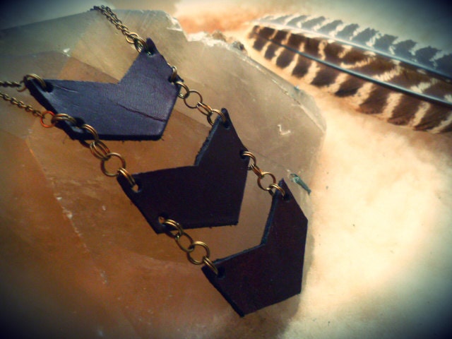 Araia - geometric chevron leather necklace - burgundy leather necklace