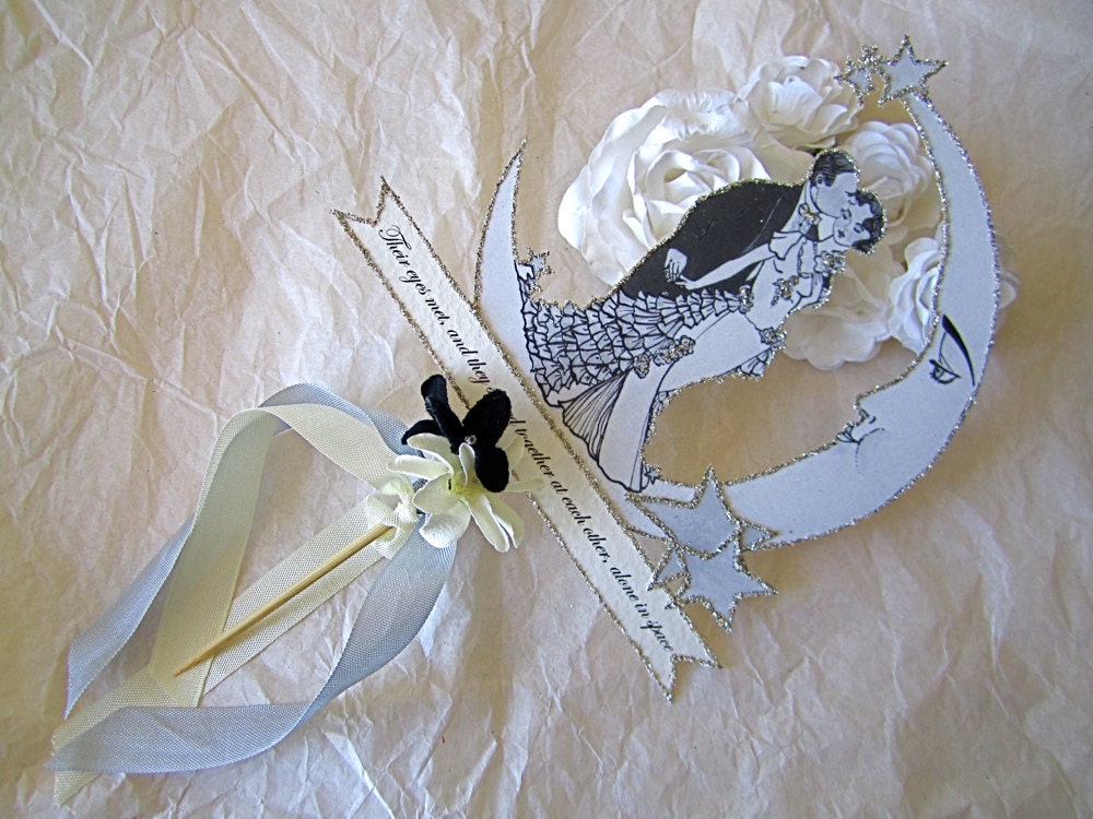 Great Gatsby Wedding Cake Topper - Vintage Inspired Bride and Groom on Crescent Moon with Sparkling Stars - Outlined in SIlver Glitter