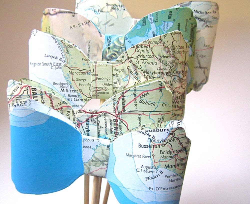 Map Bowties, Photo Prop, Vintage Map Theme, Wedding Photo Prop, Bowties, Set of 50, Destination Wedding, Travel Theme