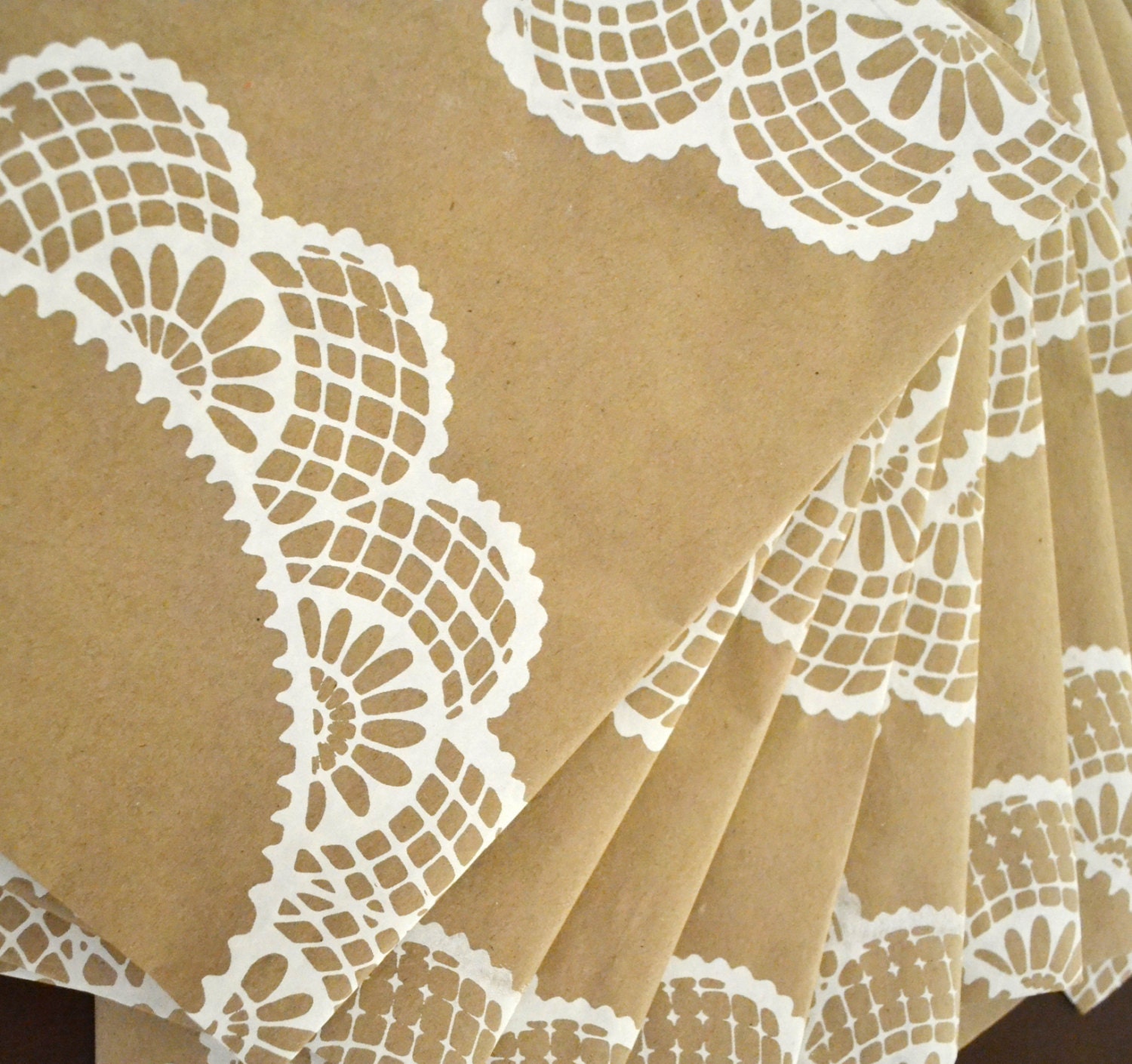 Wrapping Paper: Doily, White