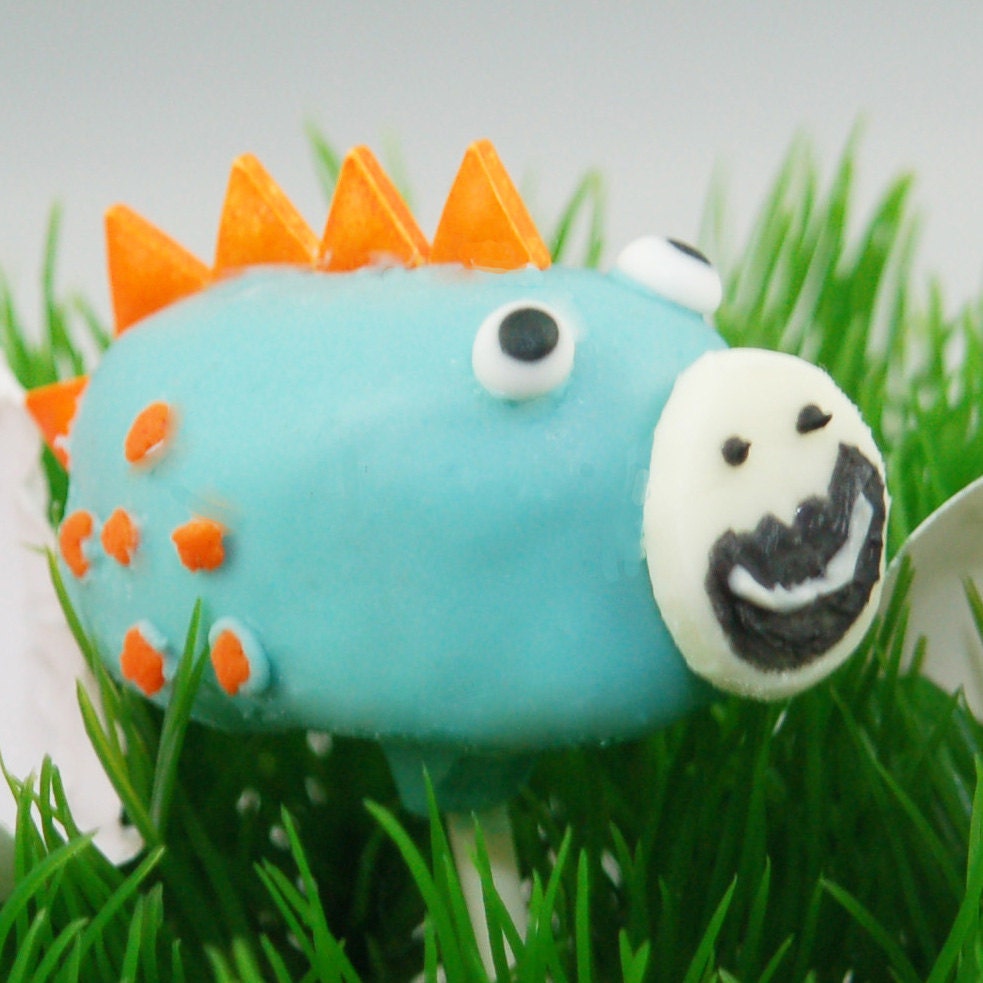 DINOSAURS CAKE POPS, assorted designs per order