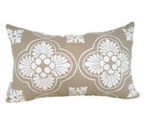 Cushion cover Lumbar Moorish design. White design on sand beige Linen/Cotton 30cm x 50cm