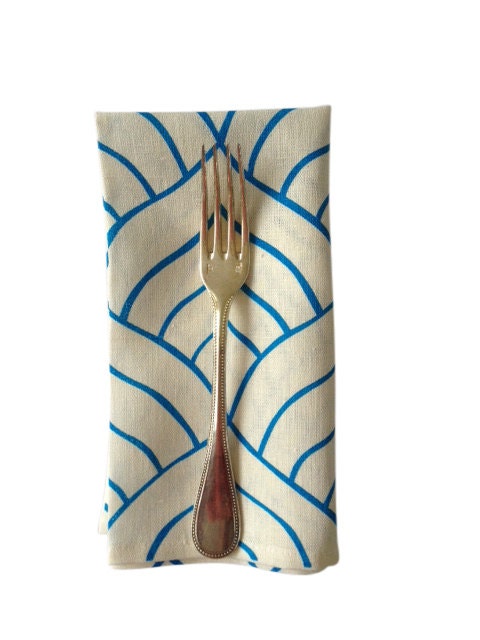 Bright blue Dome design on white linen napkins x4