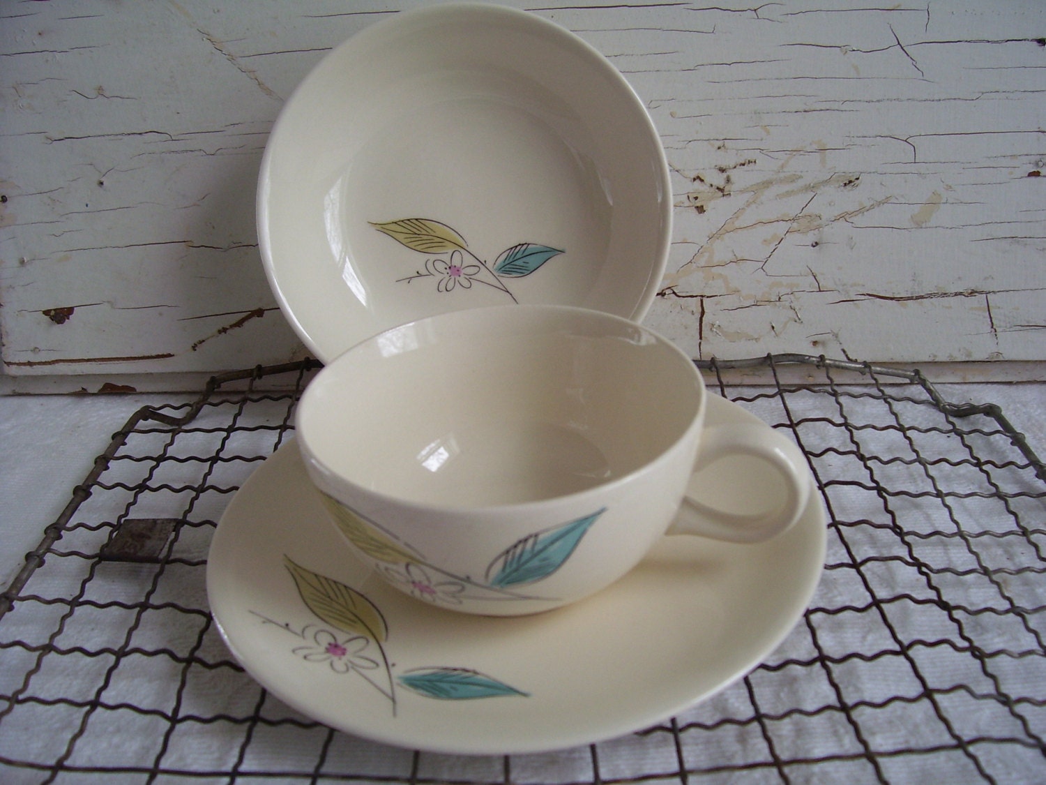 Vintage Salem China/MidCentury Modern Salem Dishware/1960s Cup,Saucer, Bowl/Salem Leaf Design/Collectible China Set
