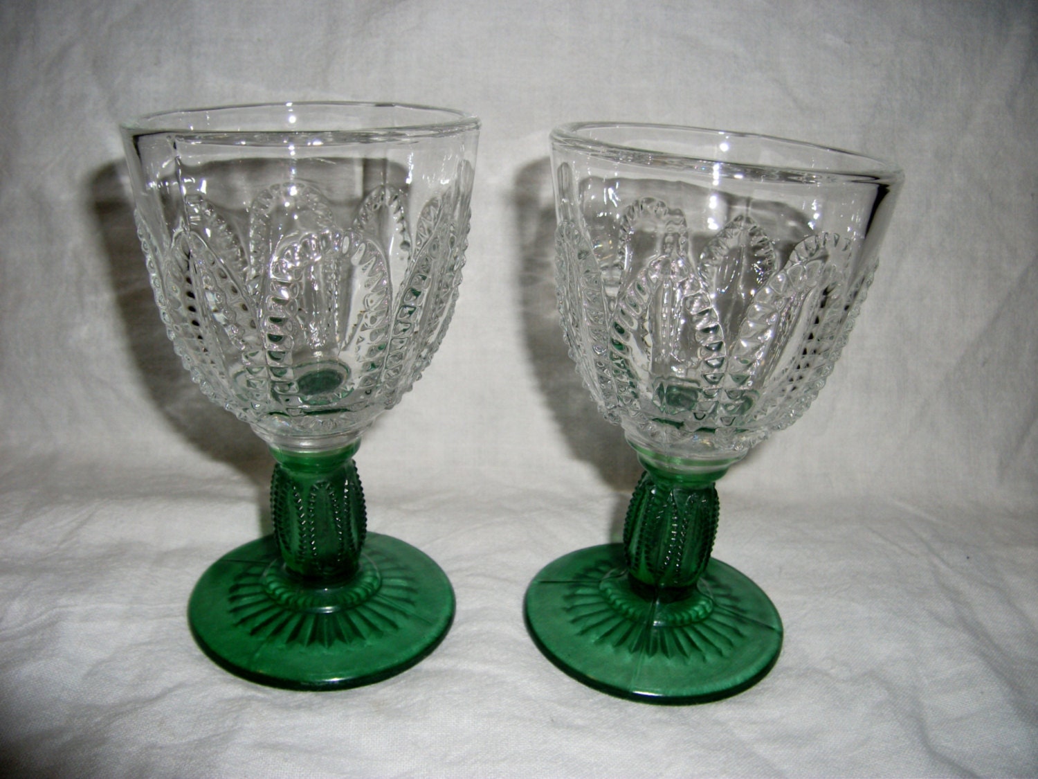 Vintage Matching Green Footed Wine Glasses by L. E. Smith Glass Co Pair Only 5 USD