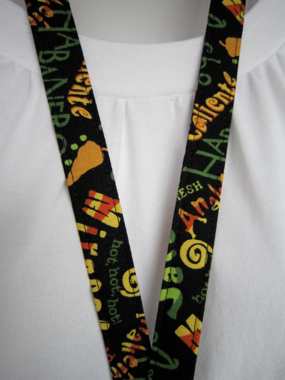 RETRACTABLE REEL Breakaway LANYARD - Fabric Retractable Reel Lanyard - Fabric id Badge Holder - Key Fob Lanyard - Spanish Words