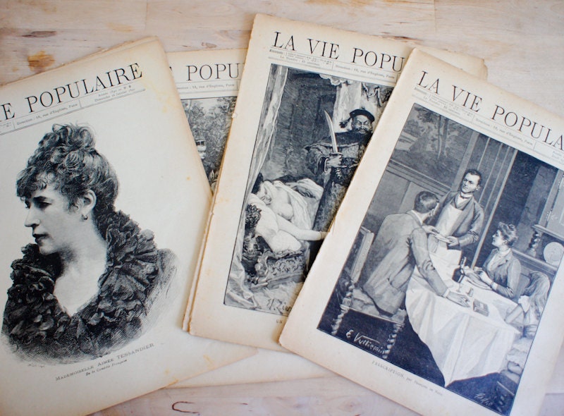 Antique French Newspapers // 1890 // set of 5 // Litterature//  paper ephemera collage // rustic country decor // french farmhouse