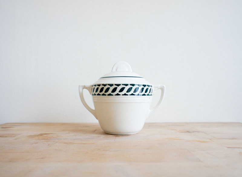 Vintage French Sugar Bowl // Emerald Green // Art Deco 1940 // french country home decor // breakfast coffee serving // minimalist geometric