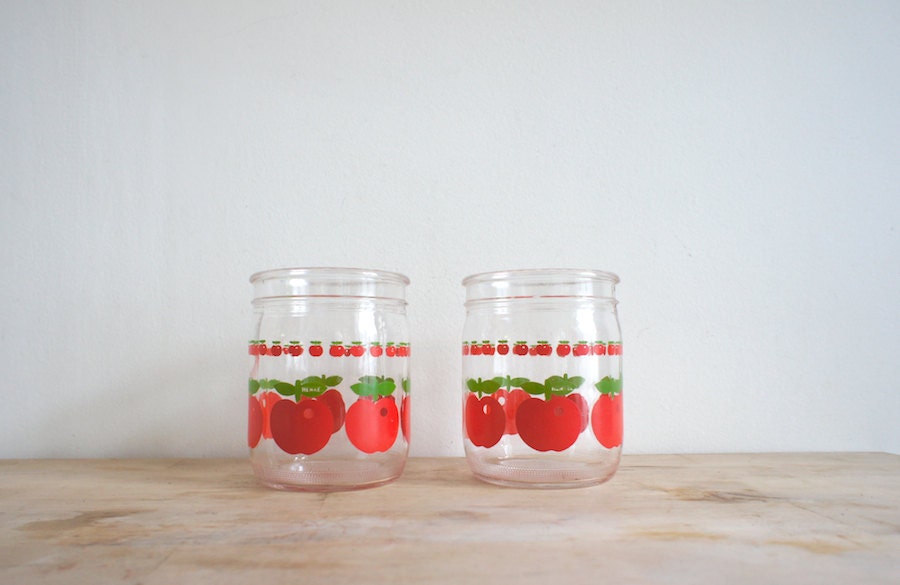 Vintage French Jars // 1970 Henkel Apple Design /Set of 2 // Retro Kitchen // Red Green // Summer Trends // Jam Jars // Picnic