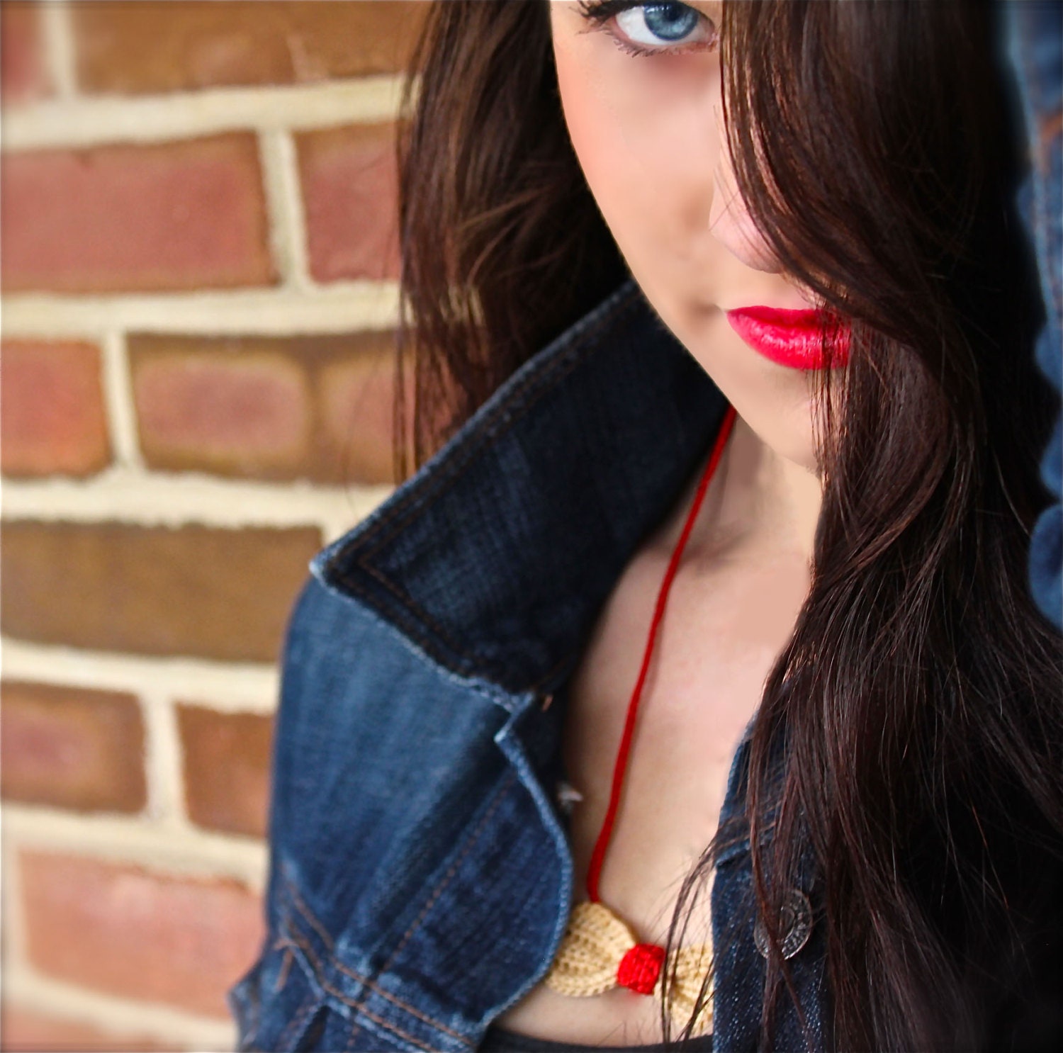 Crochet Bow Necklace, Red and Cream