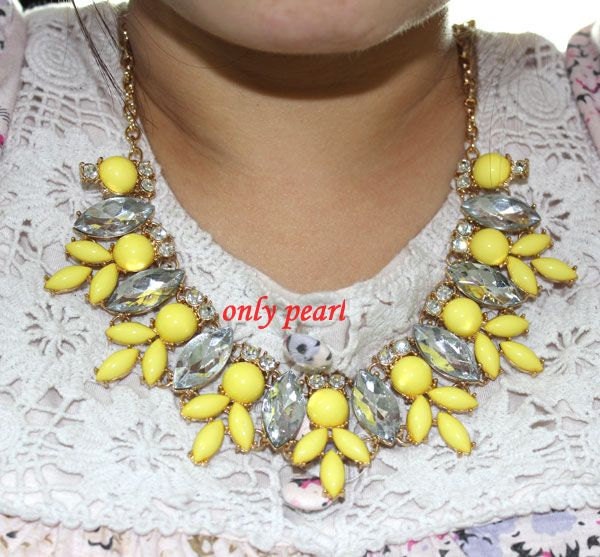 yellow Bubble Bib Necklace, Handmade Bubble Jewelry Bib Necklace Statement Necklace(639-Yellow))