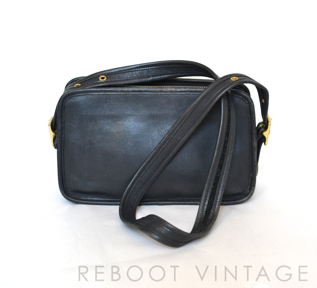 1980s Simple Vintage COACH Black Shoulder Bag