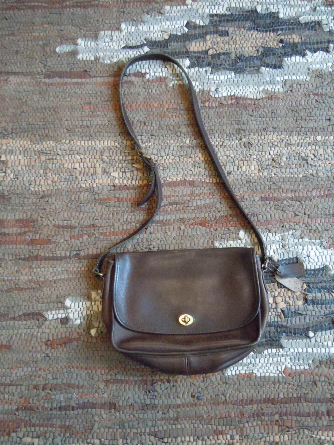 70s Vintage COACH Deep Brown Leather City Bag Purse Classic Made in USA Bonnie Cashin Style Willis Crossbody