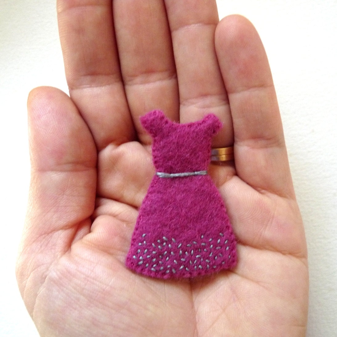 Women's Felt BROOCH Pink with Grey Style Miniature Dress - EVELYN