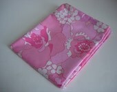 Retro 1970s Big Groovy Poppies Floral Pillowcase Pink and White