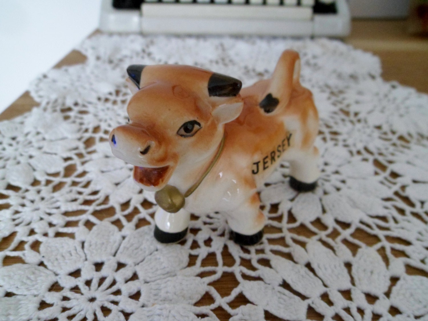 Kitsch Vintage ceramic Jersey Cow Souvenir figurine