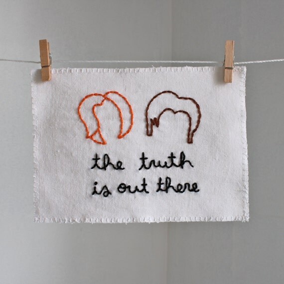 X-Files Mulder and Scully Hair Embroidery - The Truth is Out There - 5 x 7 size