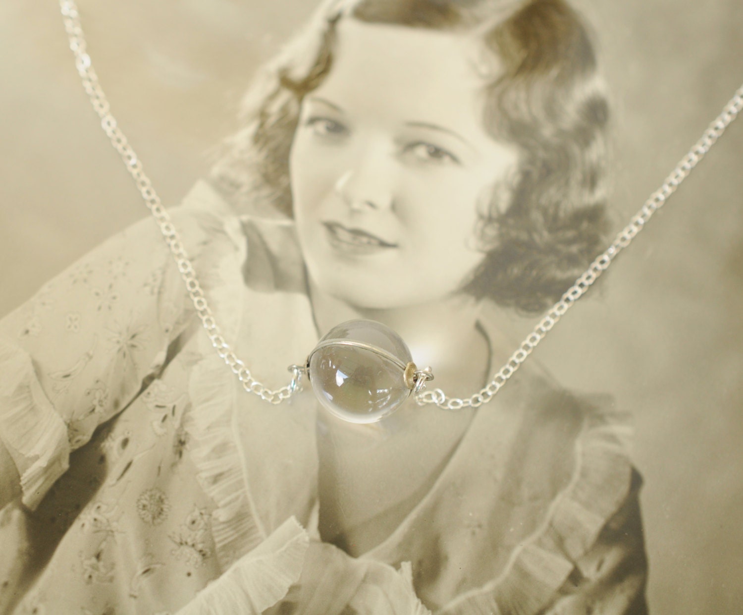 1920's Art Deco / sterling silver necklace // Pools of light