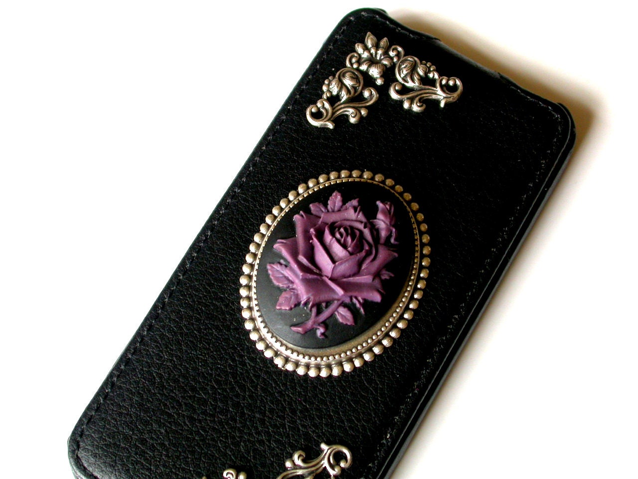 iPhone 5 Black Leatherette Flip Case Purple Rose Vintage Victorian Cameo iPhone Accessories