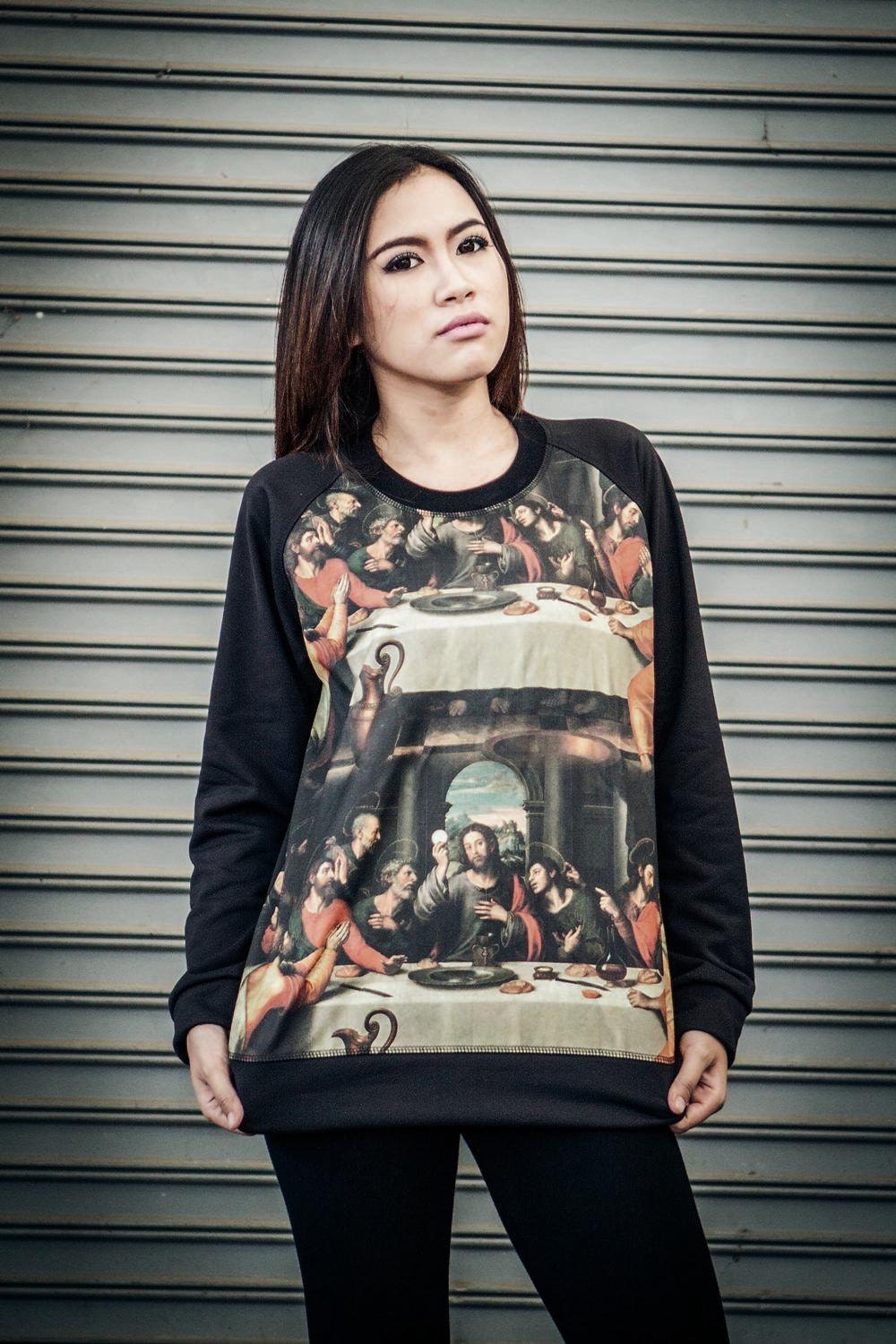 Jesus Picture Printed Sweatshirt - Pullover Sweater Longsleeved Shirt In BLack.