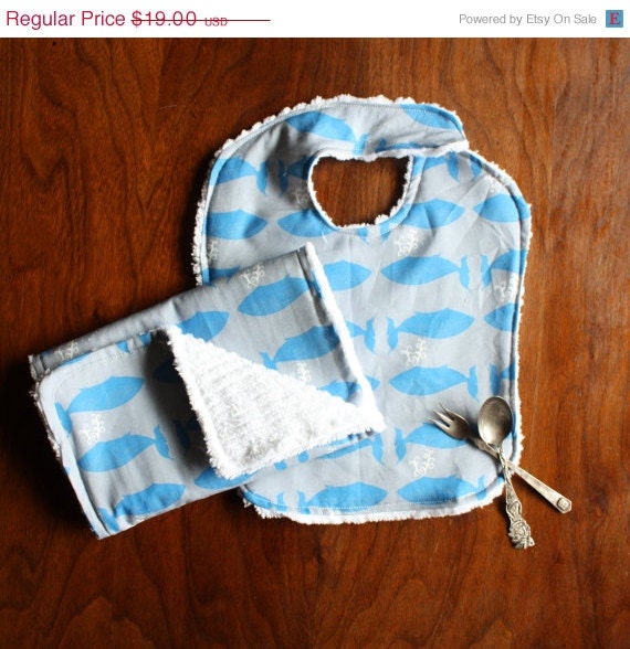 ON SALE Blue and Gray Whale Baby Bib and Burp Set // Baby // Gift Set