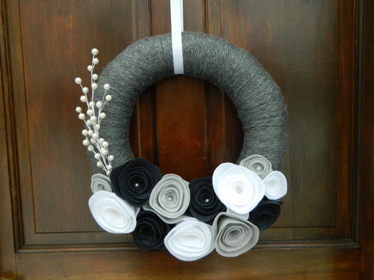 Gray White and Navy Yarn Wrapped Wreath with Felt Flowers, Pearls and Berries - 14 inch