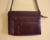 Vintage brown leather purse / 1970s clutch / vintage accessories