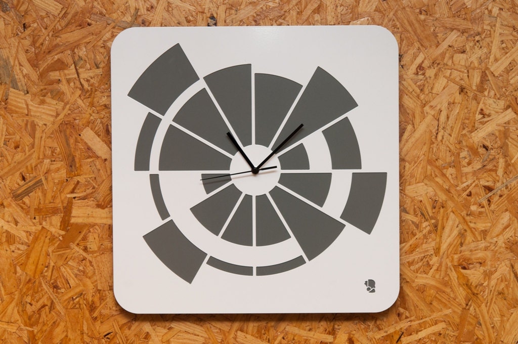 interstate clock-gray