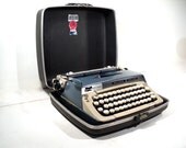 Manual Smith Corona Typewriter - Galaxie Deluxe Blue