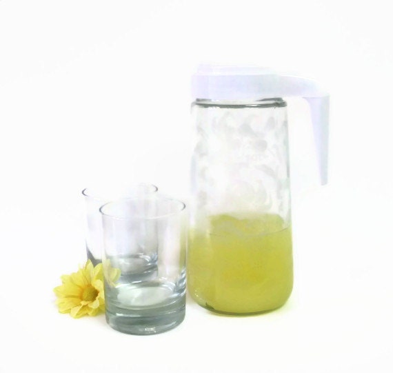 Vintage Tang Pitcher, Glass Pitcher,  Juice Pitcher, Vintage Glass Serving, Tang Floral Pitcher, Retro Kitchen