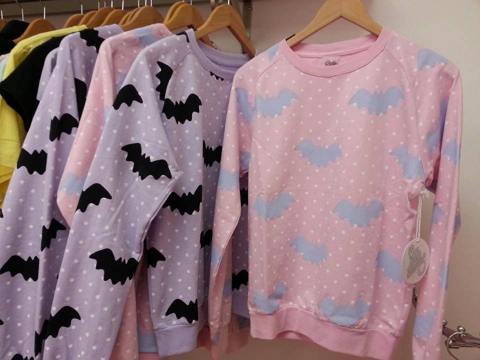 Hello Cavities Twinkle Twinkle Bat Sweatshirt in LAVENDER