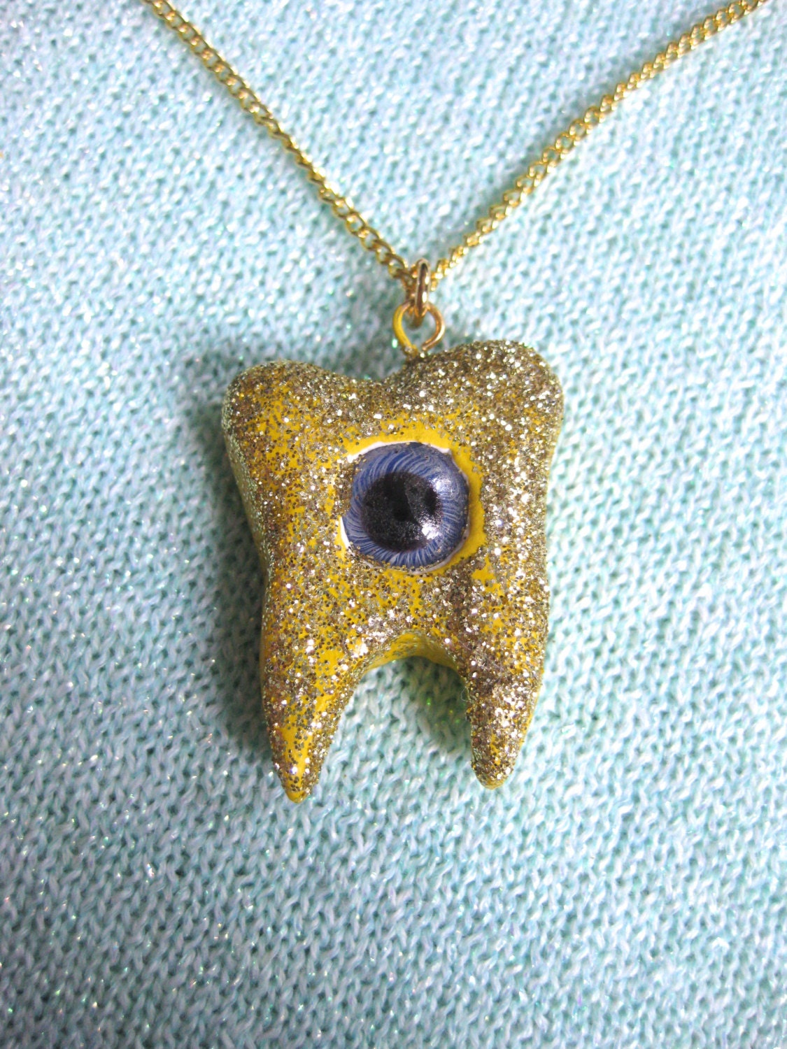 GLITTER TOOTH NECKLACE