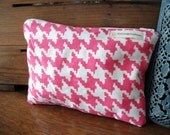 Pink Houndstooth Case