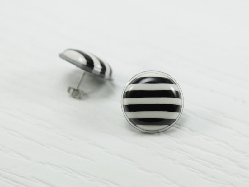 Black and White Stud Earrings - 20mm - Striped Earrings - Striped Studs - Striped Jewelry - Black White Stripes Earrings - Stainless Steel